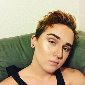 Meet your Posher, Mark